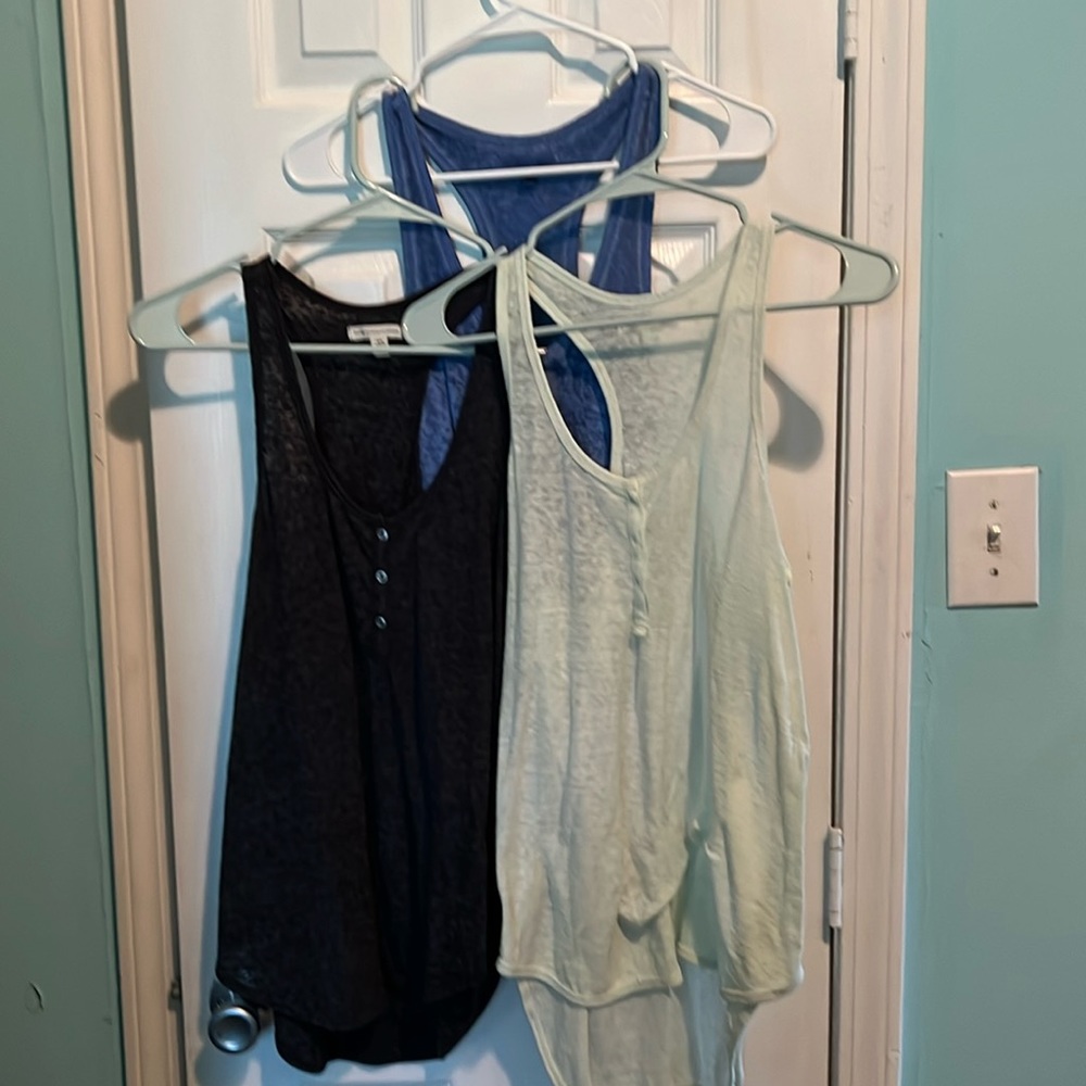 Set of 3 American eagle tanks
